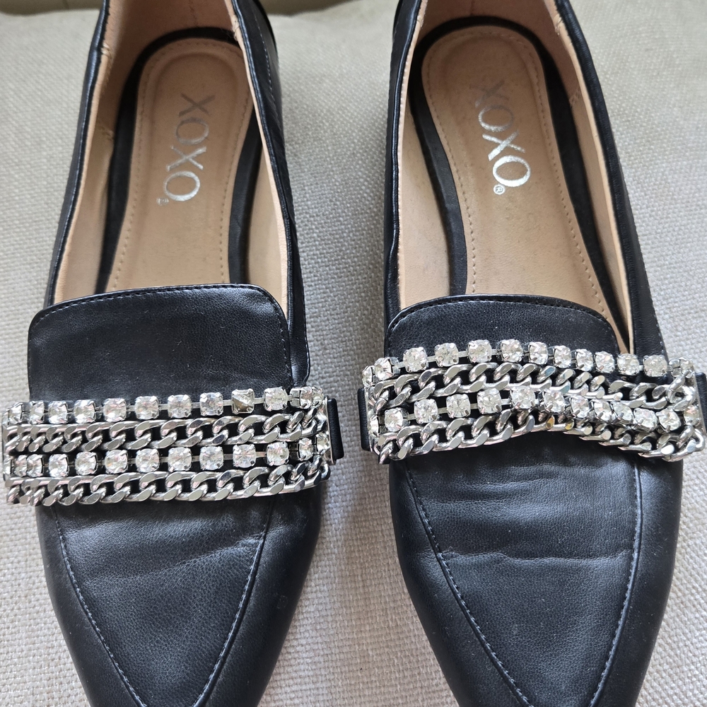 XOXO Women's Black Loafers with Chain Detail